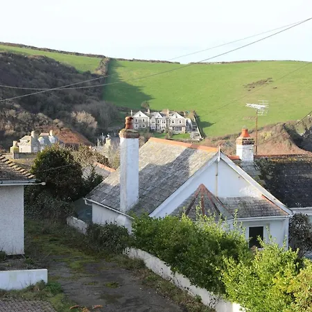 Penreal, Bay Holidays